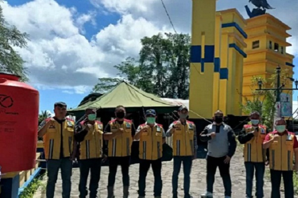 PJN Wilayah I Balai Pelaksanaan Jalan Nasional Sulawesi Utara menyiagakan personel dan alat berat di lokasi rawan bencana longsor dan pohon tumbang akses Tomohon-Manado