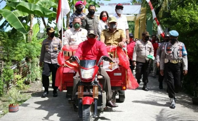 Gubernur Olly Dondokambey bersama Forkopimda mengunjungi Pulau Kakorotan melihat langsung vaksinasi di pulau tersebut