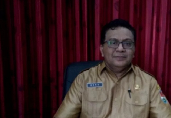 Kepala dinas Pendidikan Minahasa Tenggara, Ascke Benu.