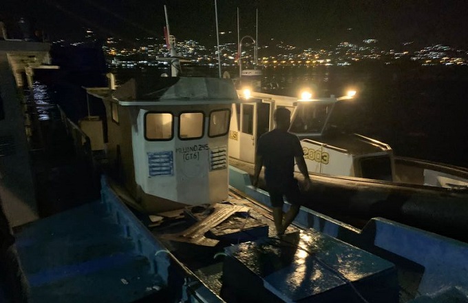 Dit-Polairud-Polda-Malut-Bersama-KPLP-Ternate-Bantu-Kapal-Nelayan-Yang-Hanyut